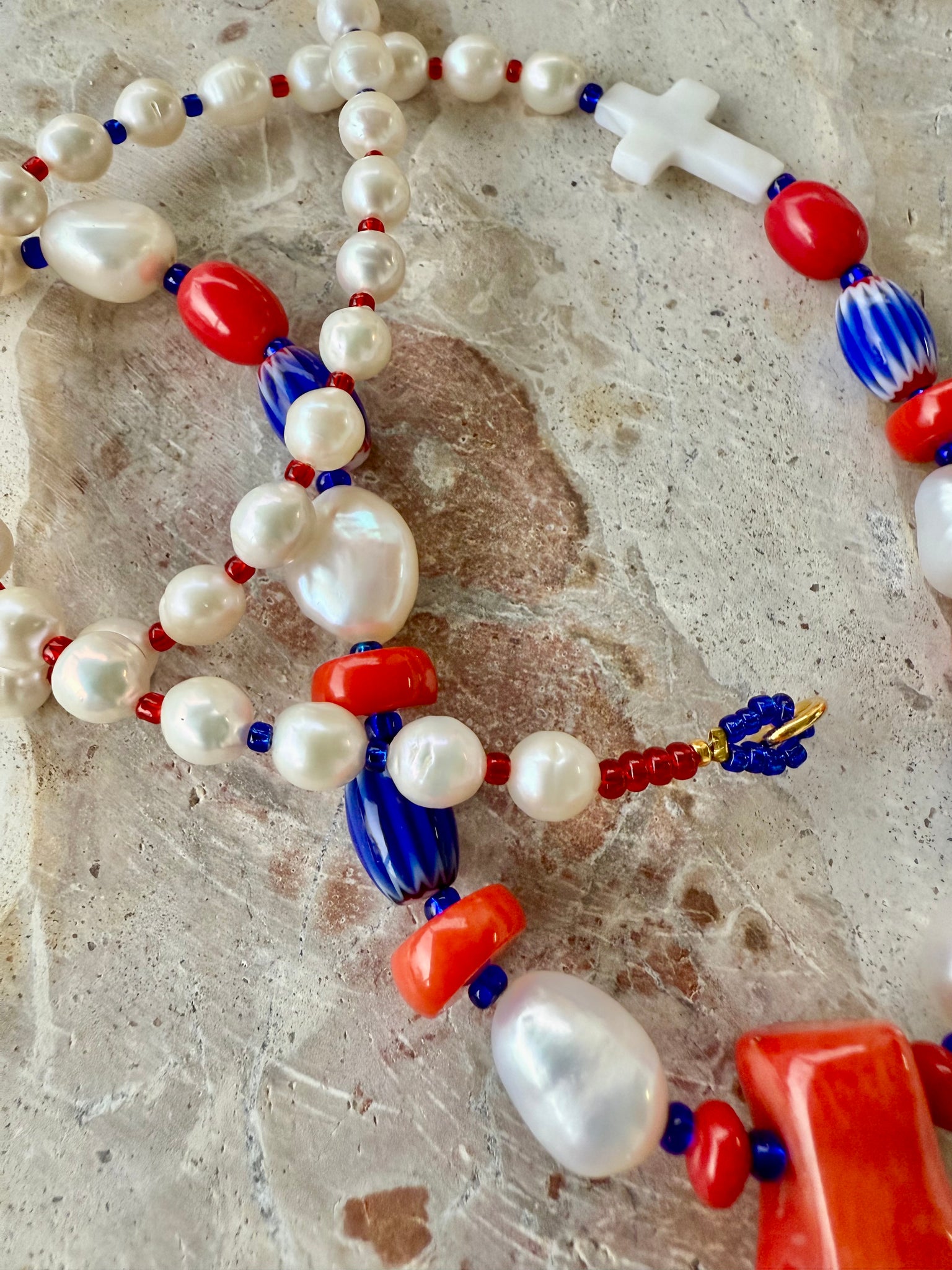 Red Shell Capri Coast Necklace