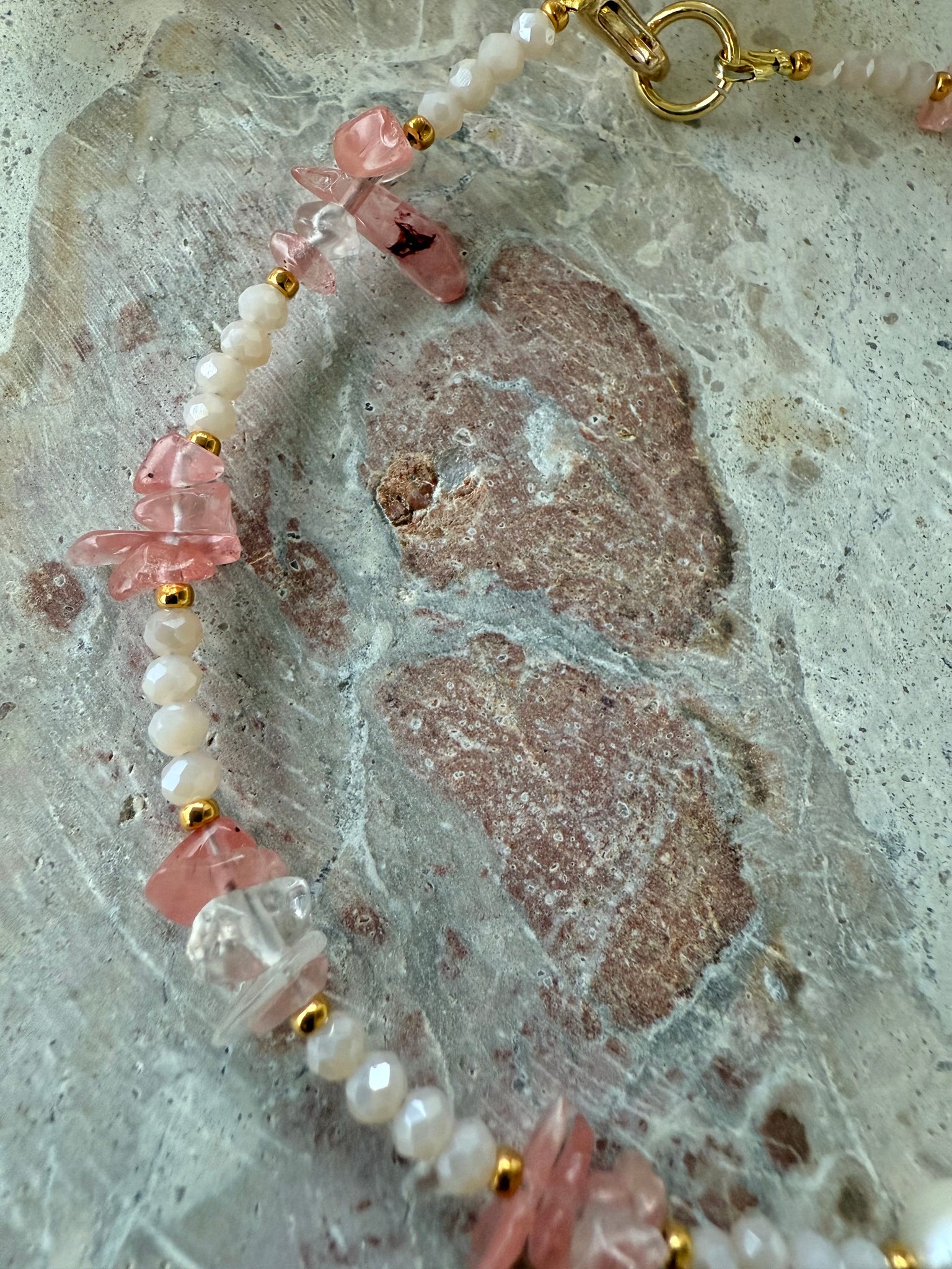 Pink Stone Chip Shell Anklet