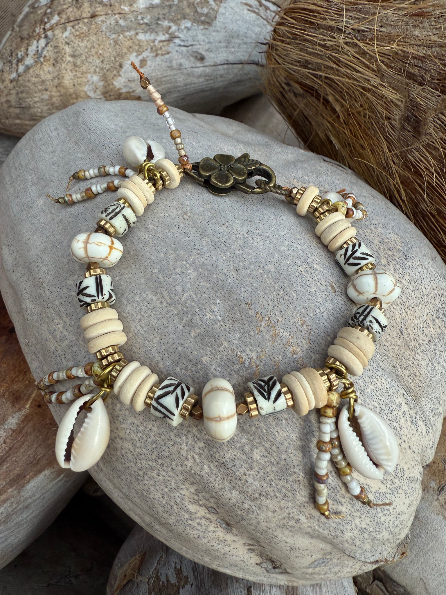 Hawaii Cowrie Island Bracelet