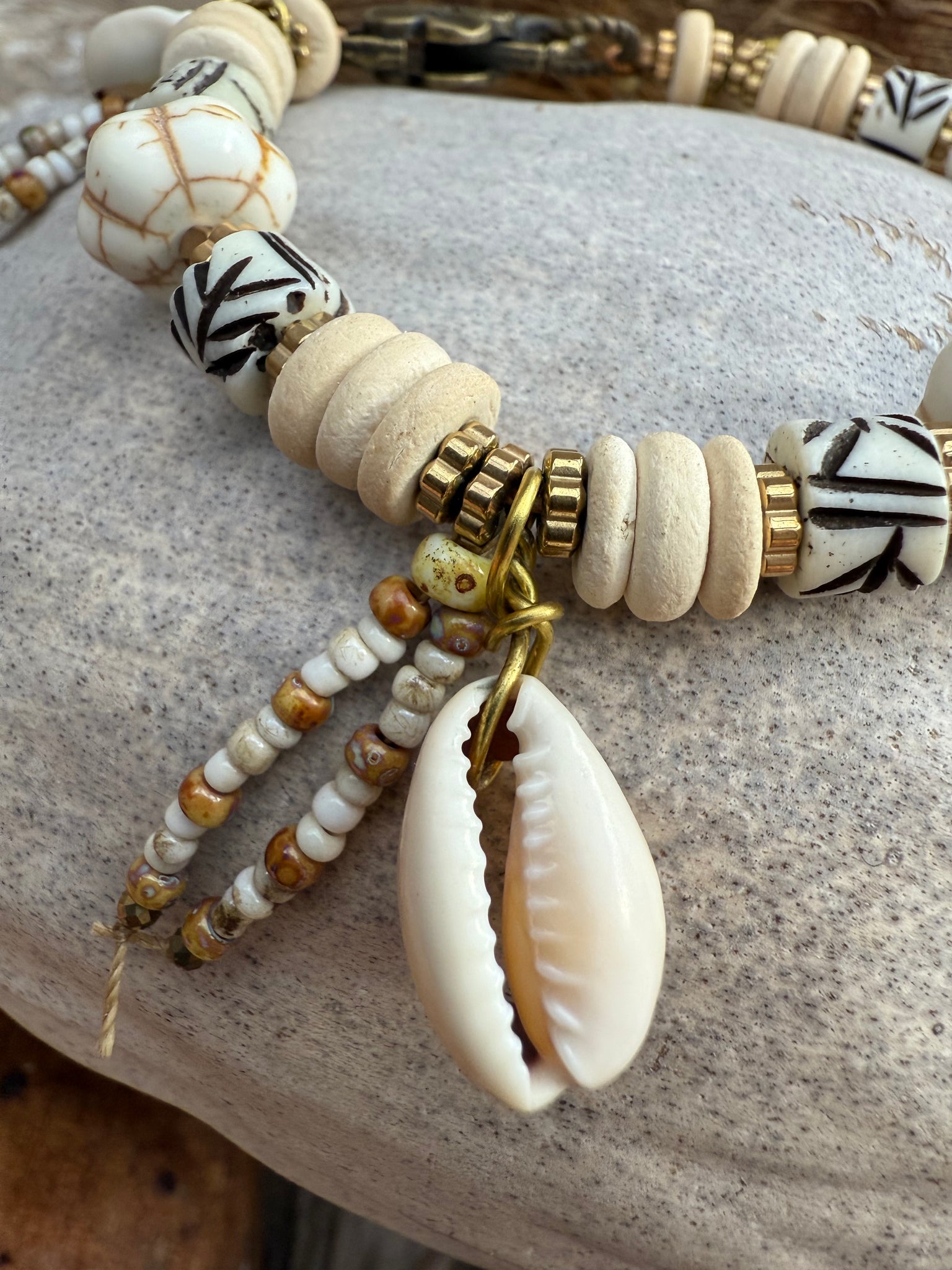 Hawaii Cowrie Island Bracelet