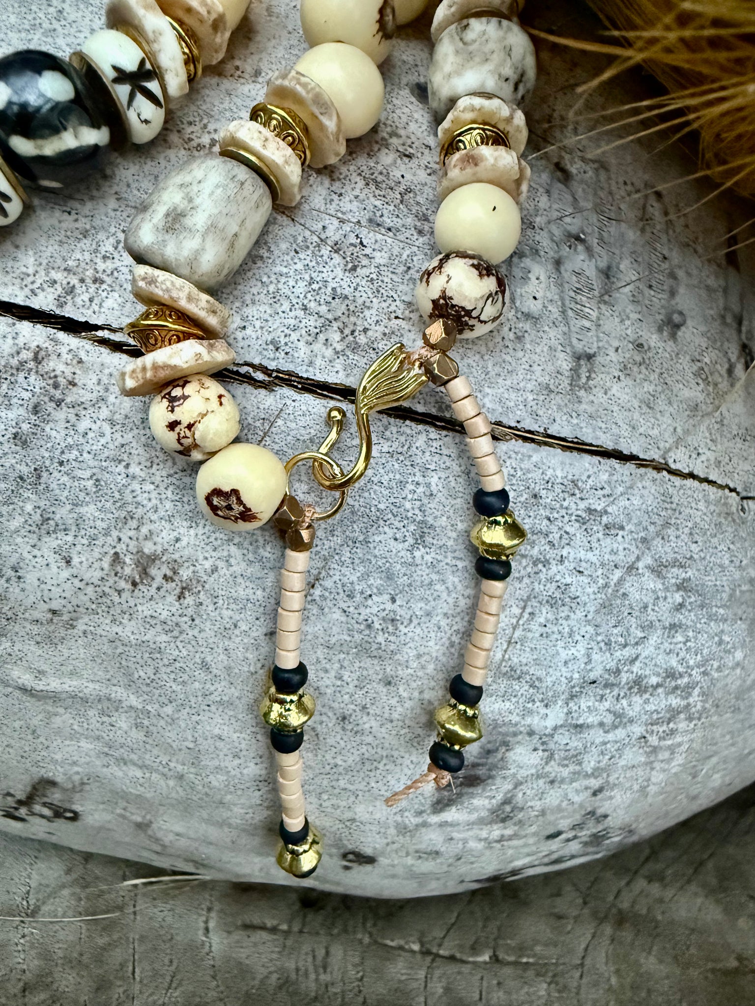 African Island Dreamer Shell Necklace