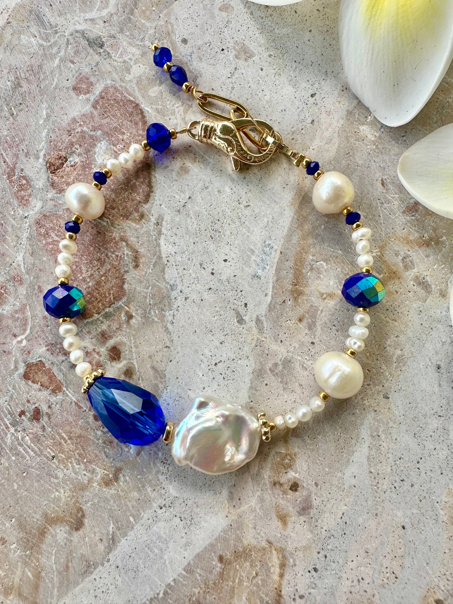 Baroque Pearl Crystal Bracelet